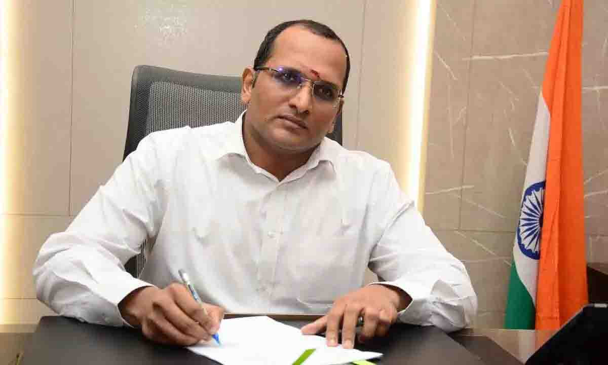 కాకినాడ ప్రజా సమస్యల పరిష్కార వేదికలో435 అర్జీలు