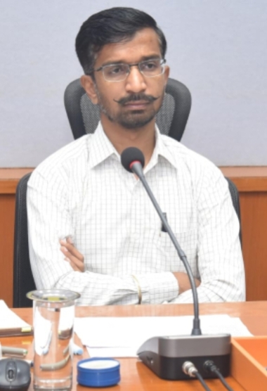 రీ సర్వే పనులను వేగవంతం చేయాలి:కలెక్టర్ డాక్టర్ వినోద్ కుమార్
