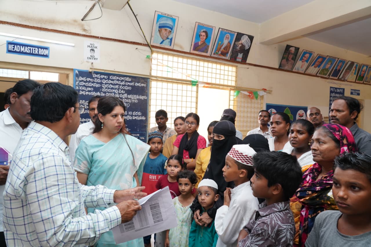 డ్రాపవుట్ పిల్లలను పాఠశాలల్లో చేర్పించాలి:కలెక్టర్ కృతిక శుక్లా