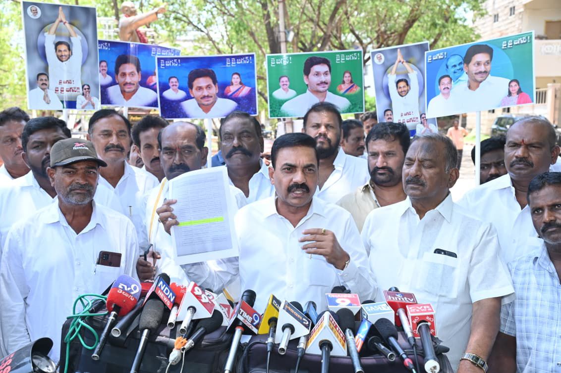 సర్వేపల్లిలో విద్యుత్ కనెక్షన్లపై రాజకీయాలు.. కూటమి ప్రభుత్వంపై కాకాణి ఫైర్