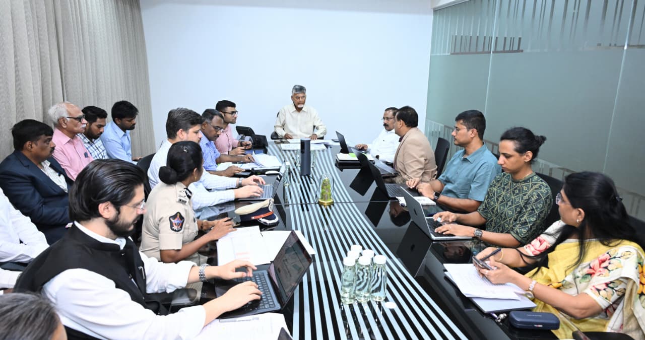 ఫ్యామిలీ బెనిఫిట్ కార్డు తీసుకొస్తున్నాం: సీఎం చంద్రబాబు